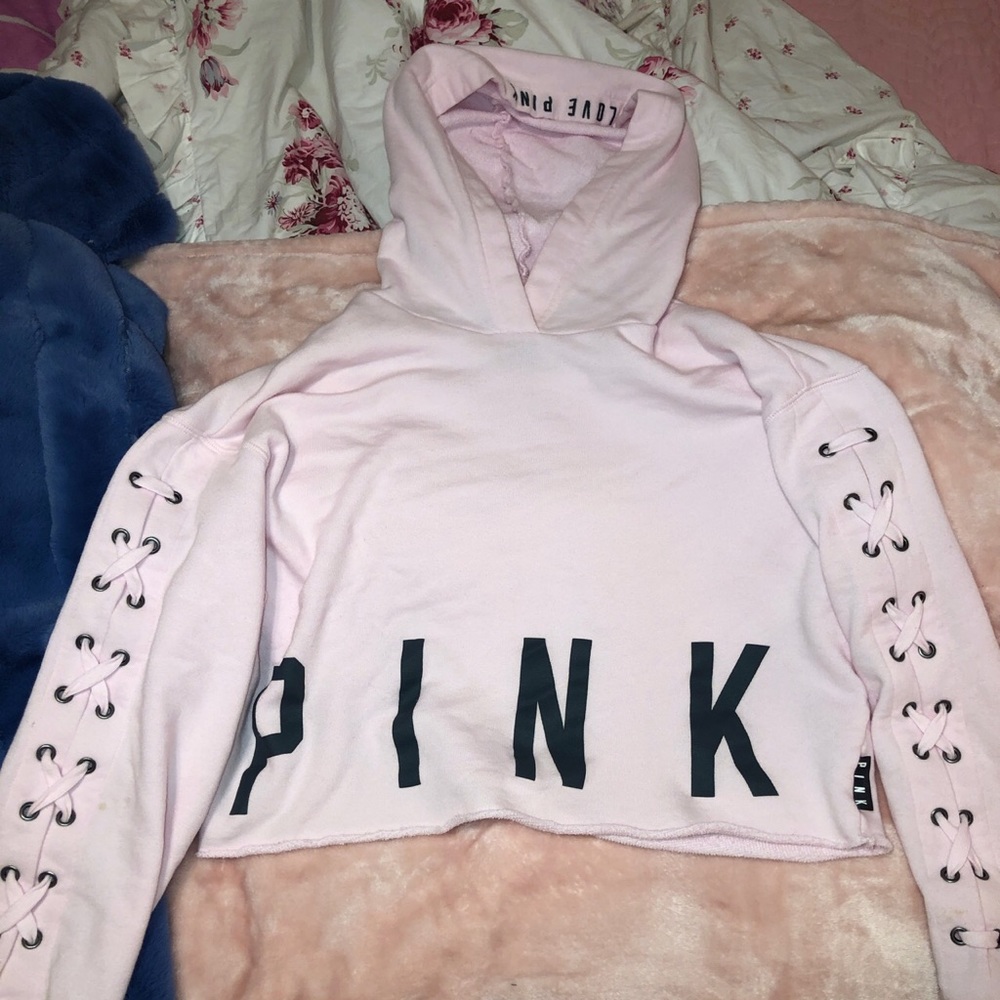 Super cute vs pink cropped hoodie - Picture 3 of 4